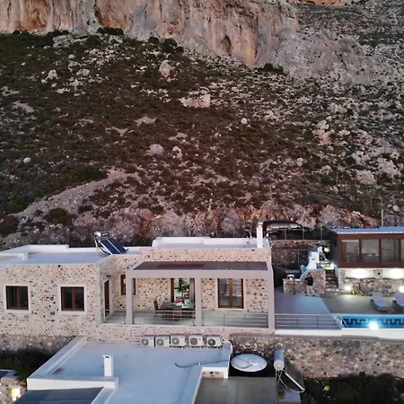 Selas Villa *