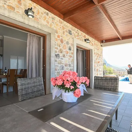 Selas Villa